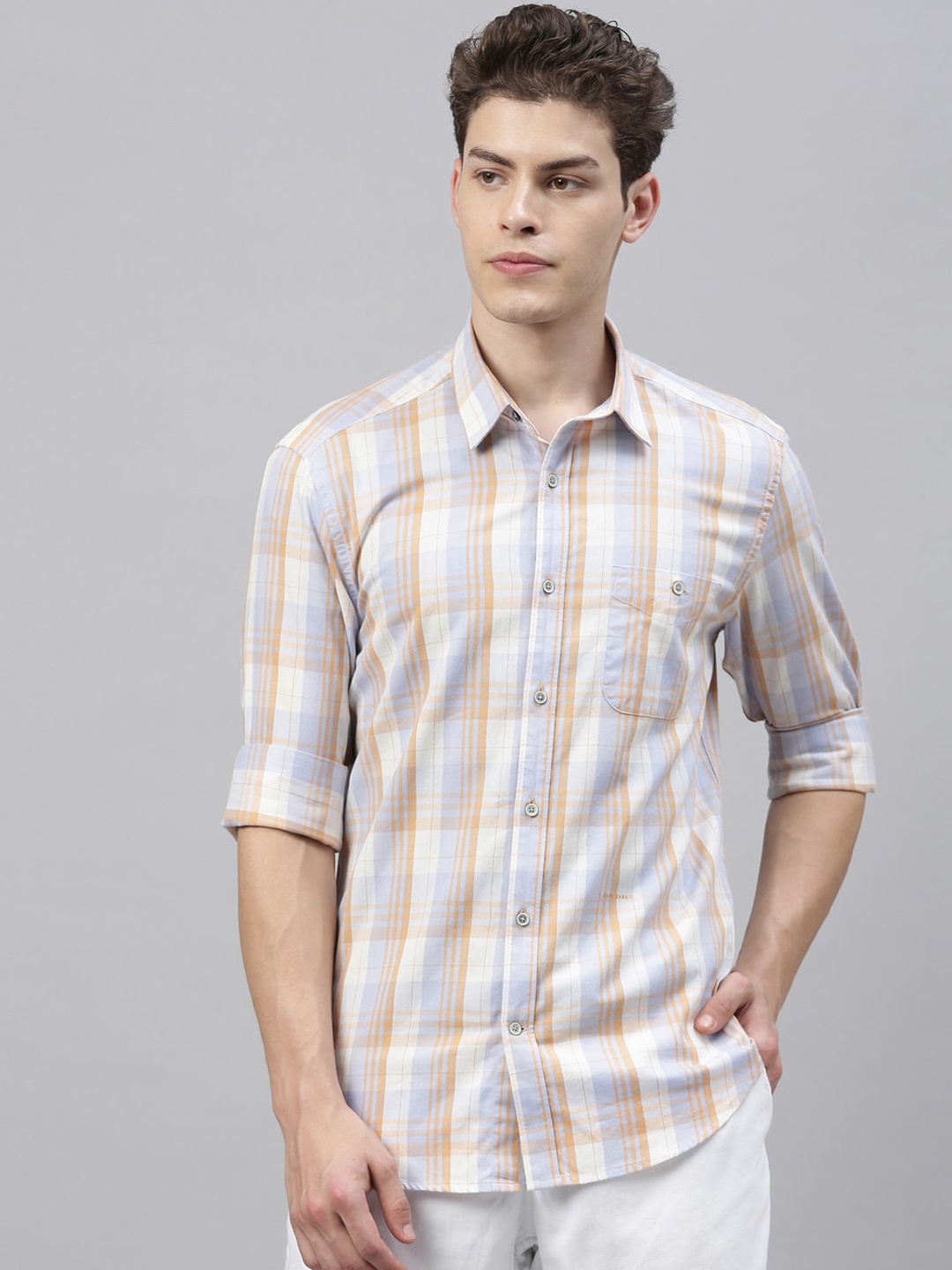 

RARE RABBIT Men Blue & White Tailored Fit Checked Casual Shirt