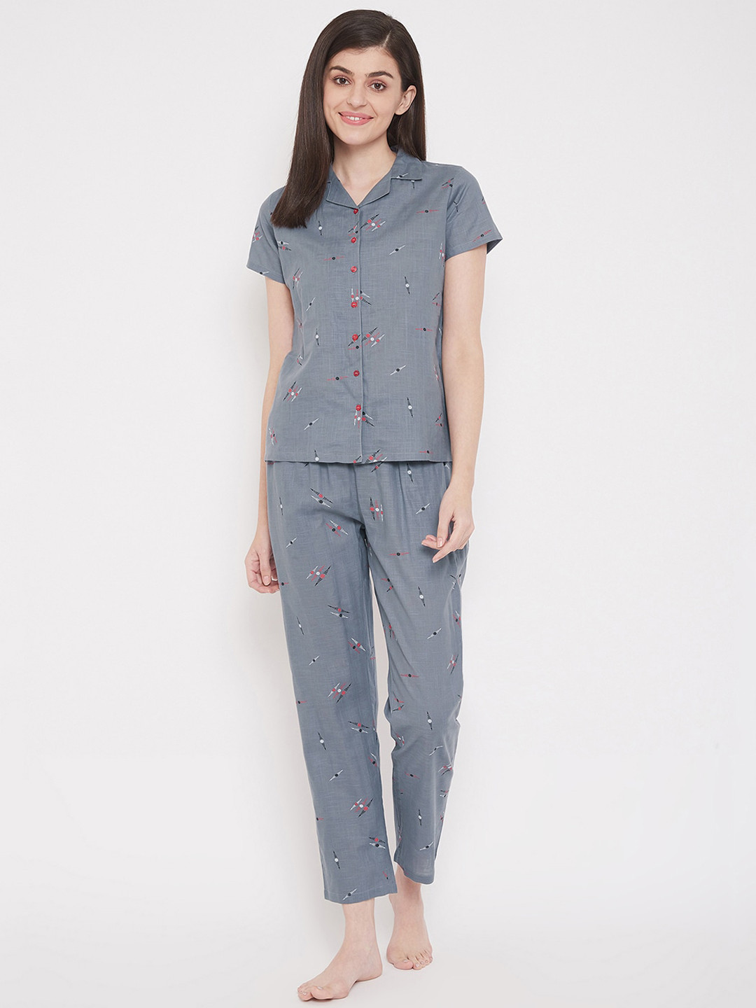 

Clovia Women Grey & Black Printed Night Suit