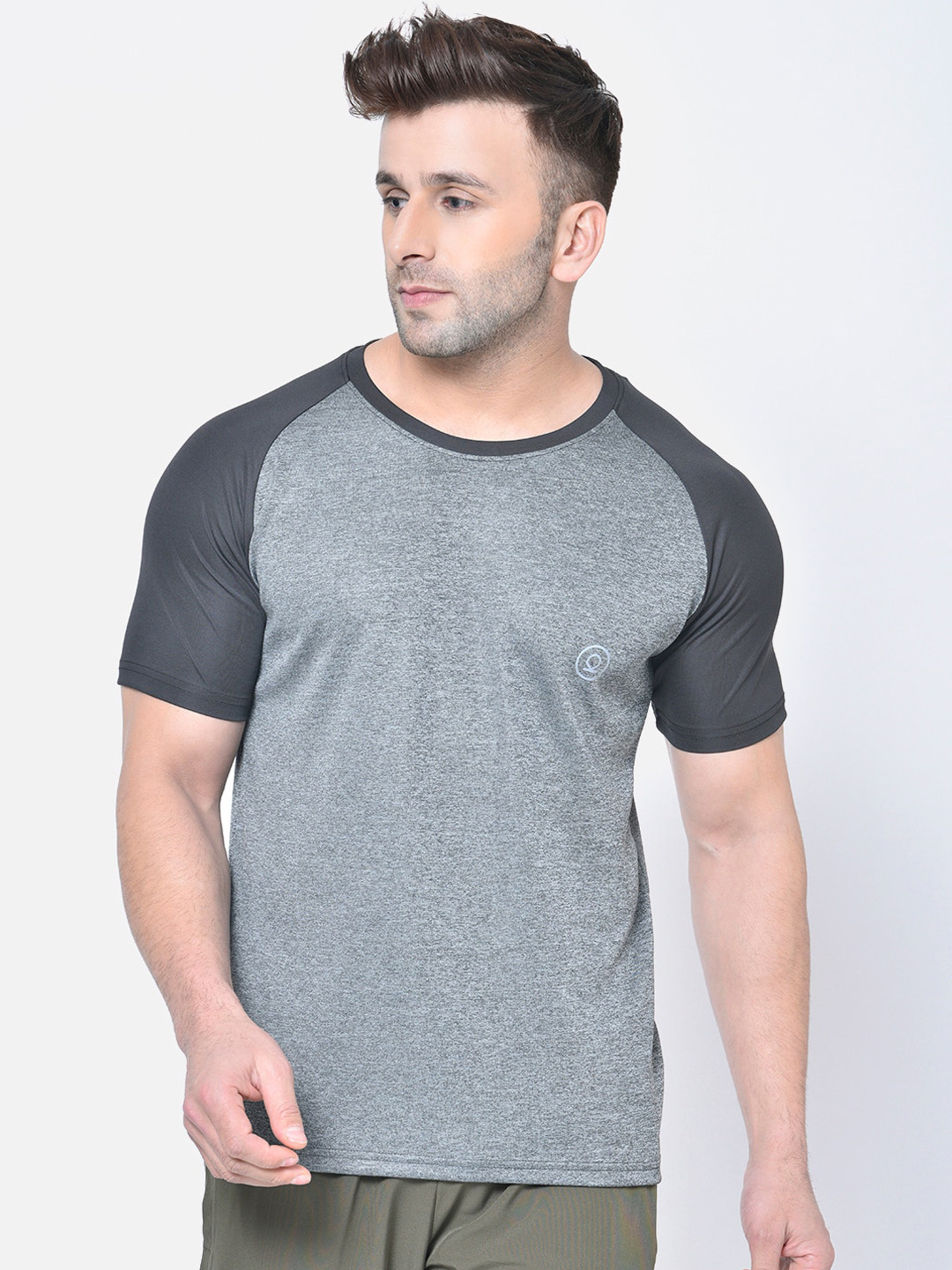 

CHKOKKO Men Grey Melange Colourblocked Round Neck T-shirt