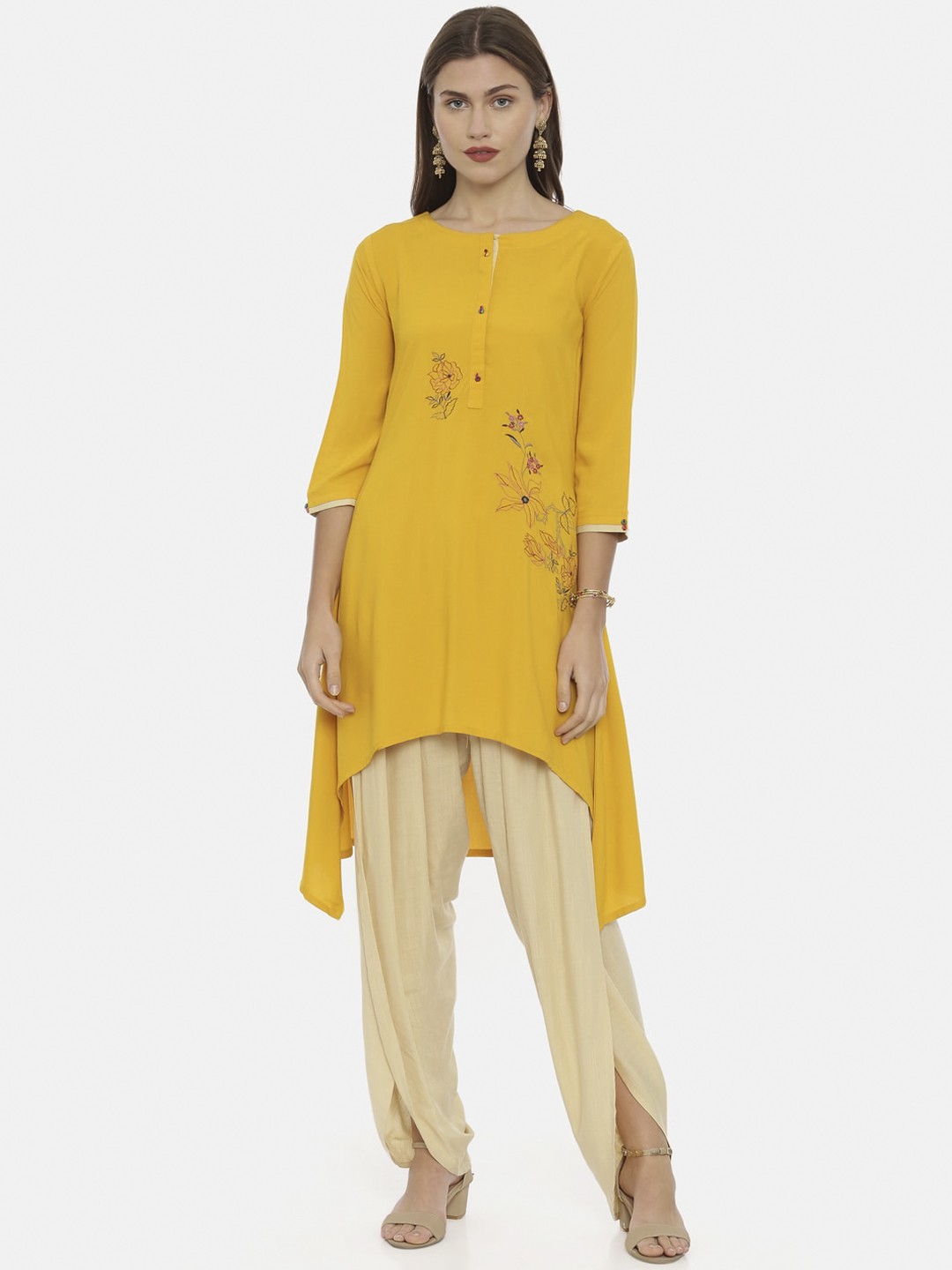 

Neerus Women Yellow & Green Floral Embroidered Straight Kurta