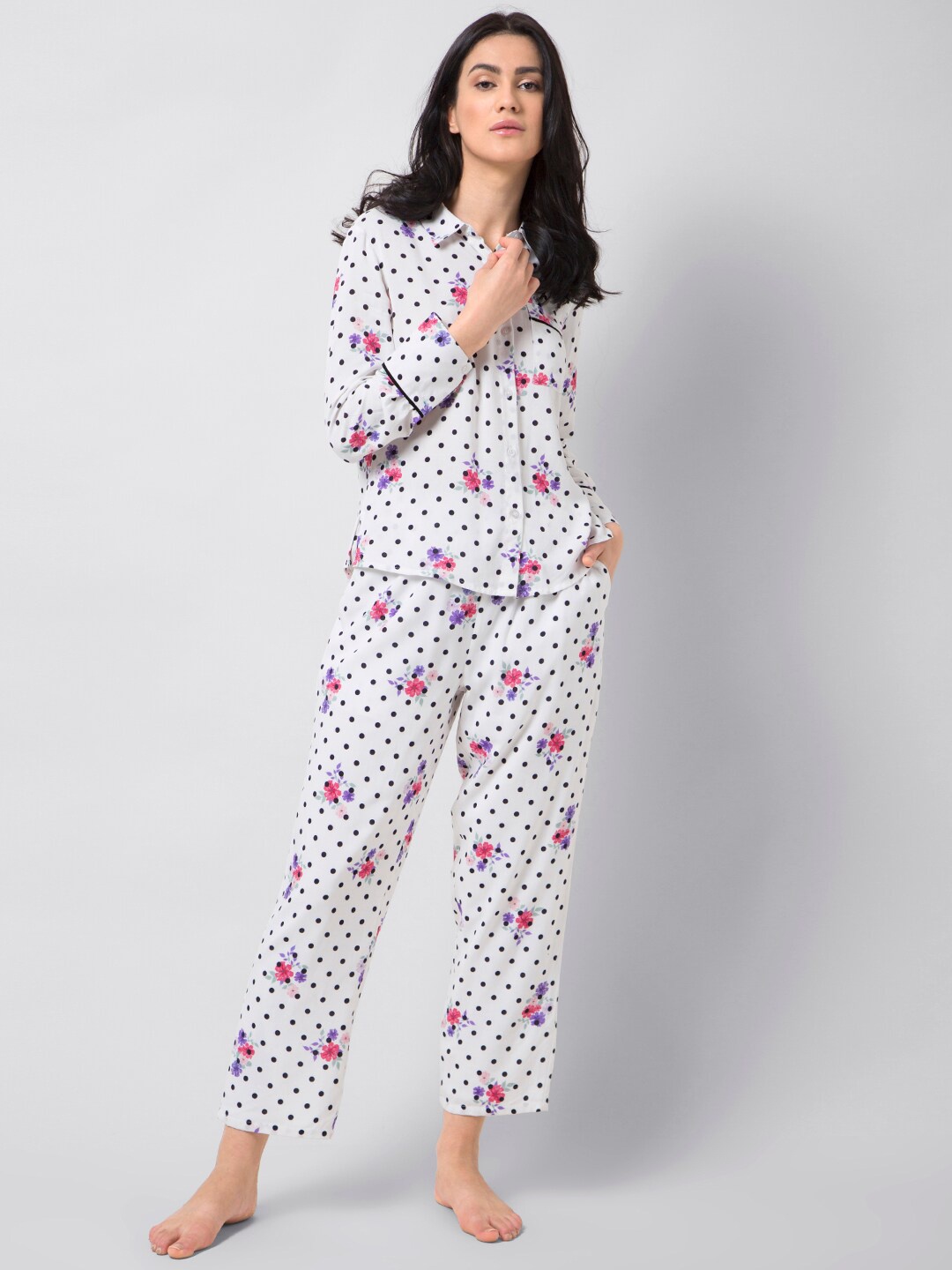 

FabAlley Women White & Black Printed Night Suit
