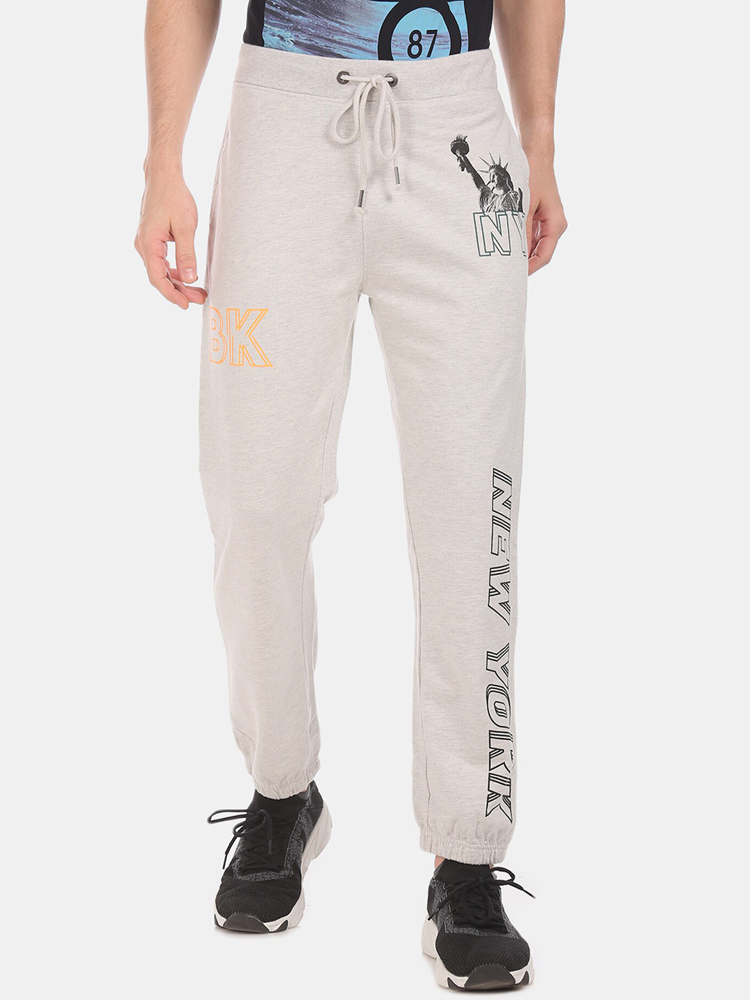

Aeropostale Men Grey Solid Joggers