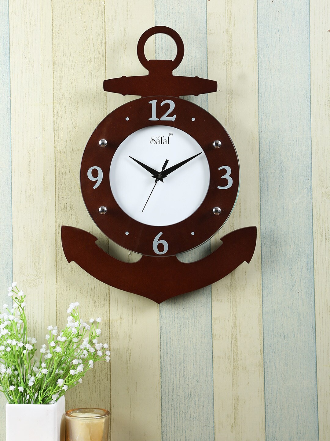 

Safal White Dial Anchor-Shaped Solid Analogue Wall Clock, Brown