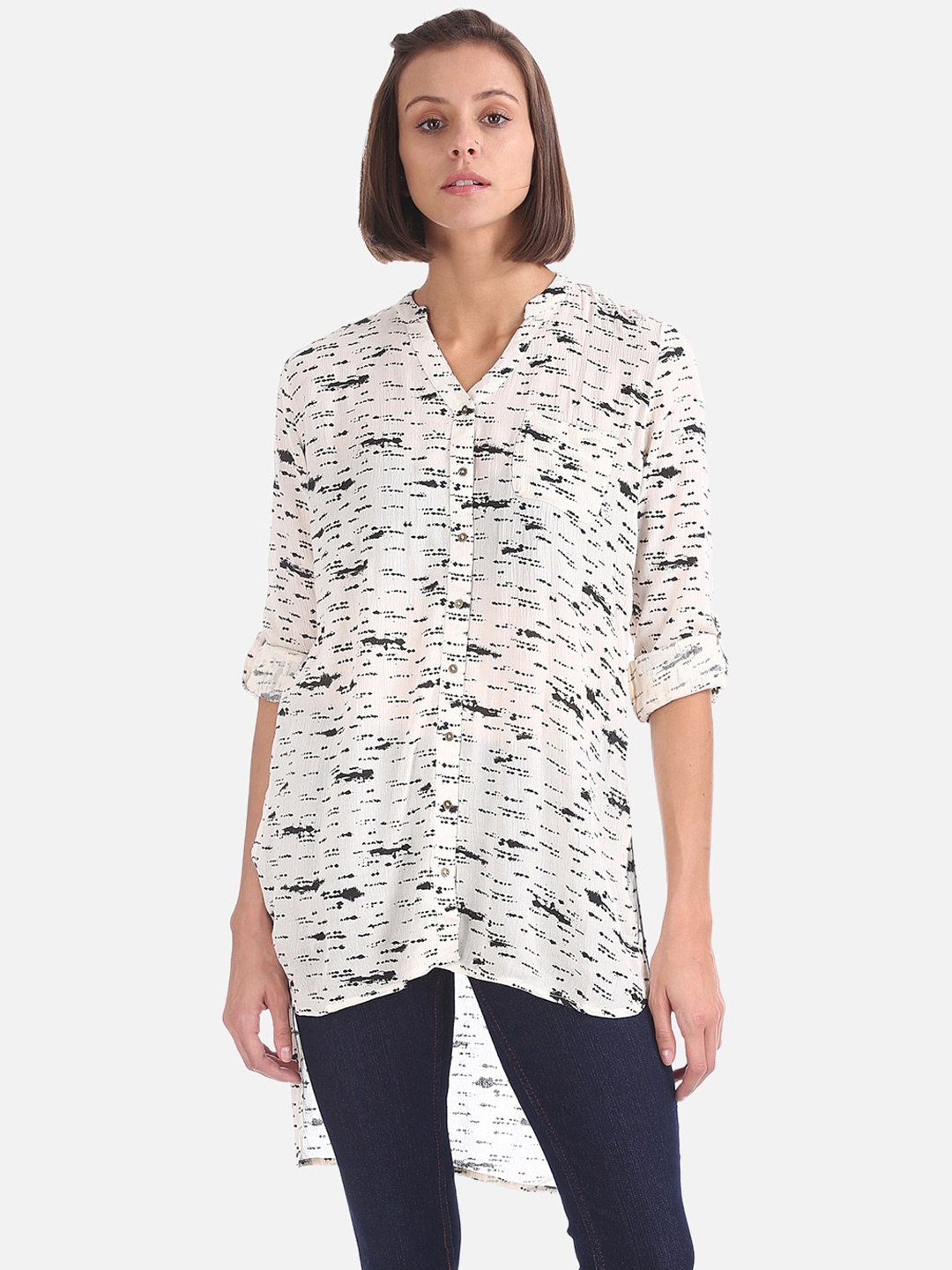 

Cherokee Women Off-White Printed High-Low Top