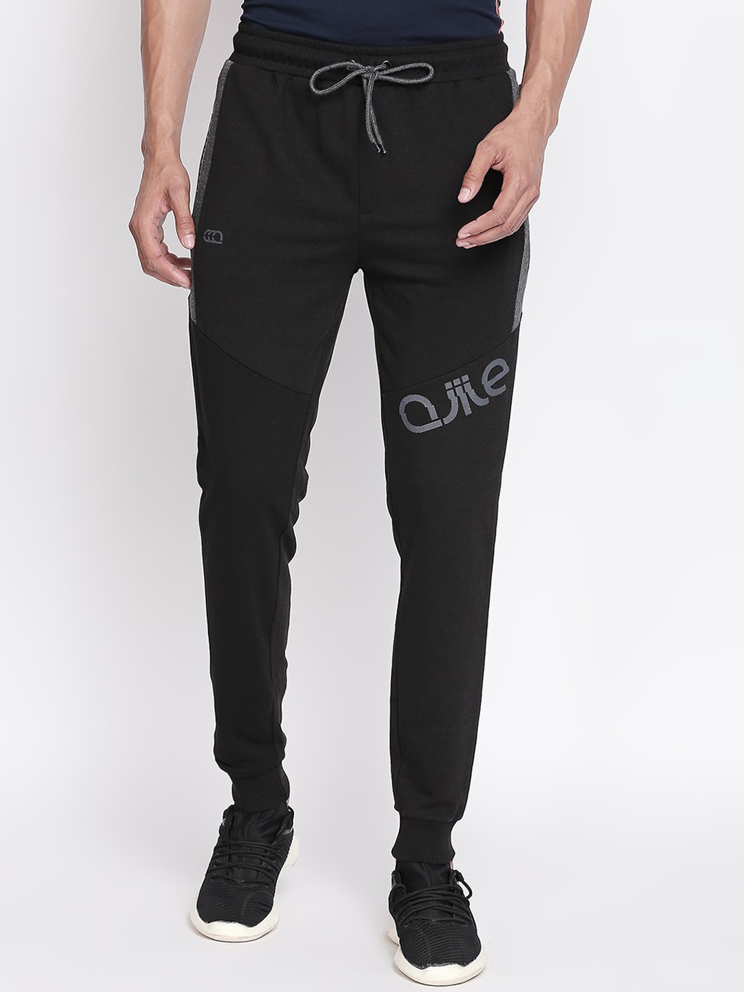 

Ajile by Pantaloons Men Black Slim Fit Printed Joggers