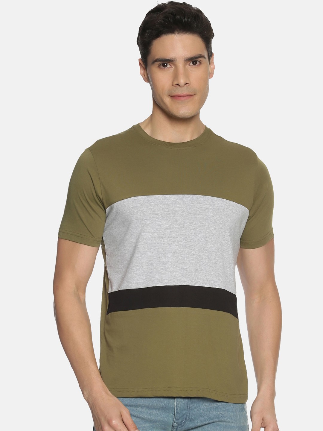 

IVOC Men Green Colourblocked Round Neck T-shirt