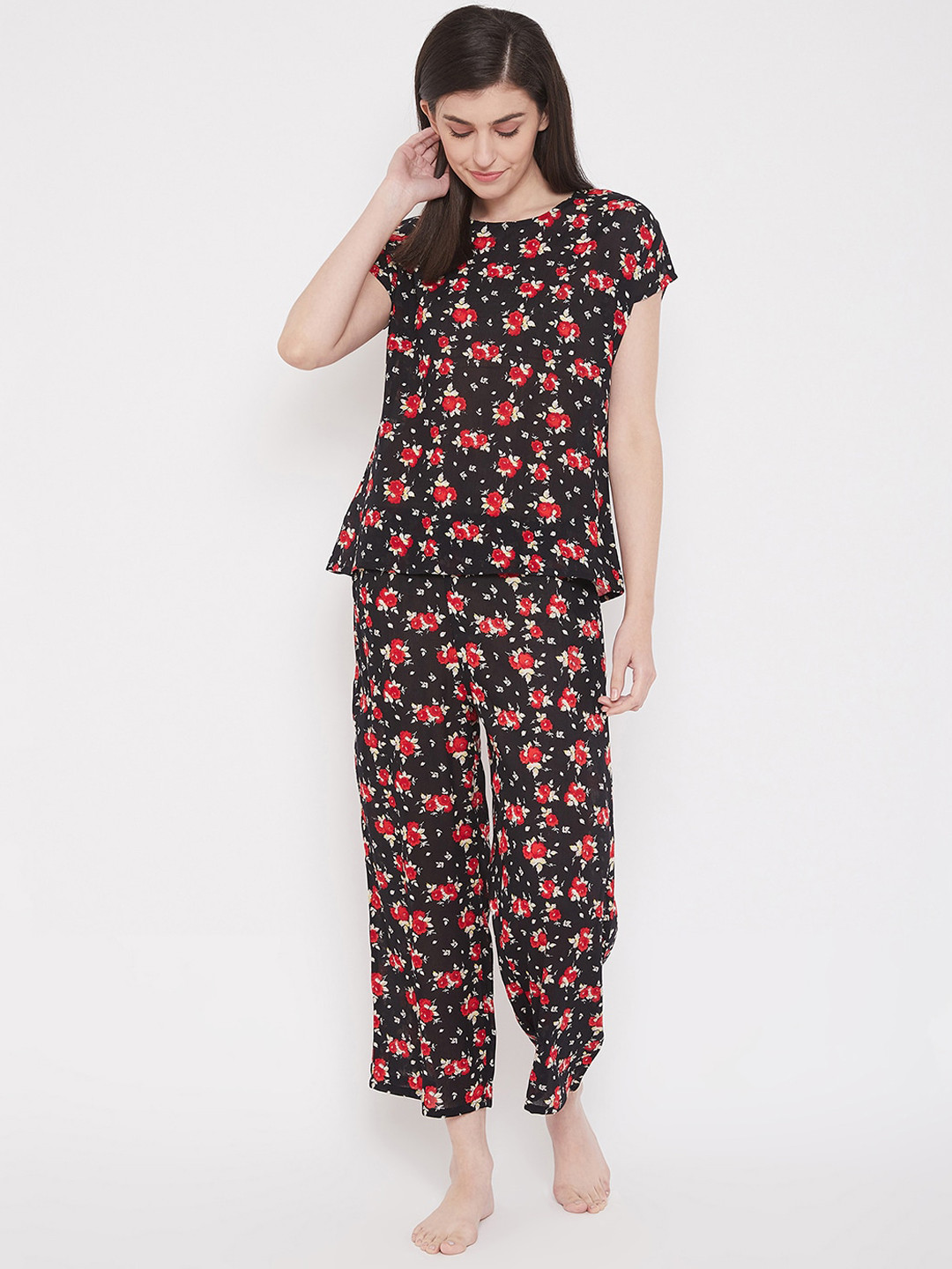 

Clovia Women Black Printed Night suit