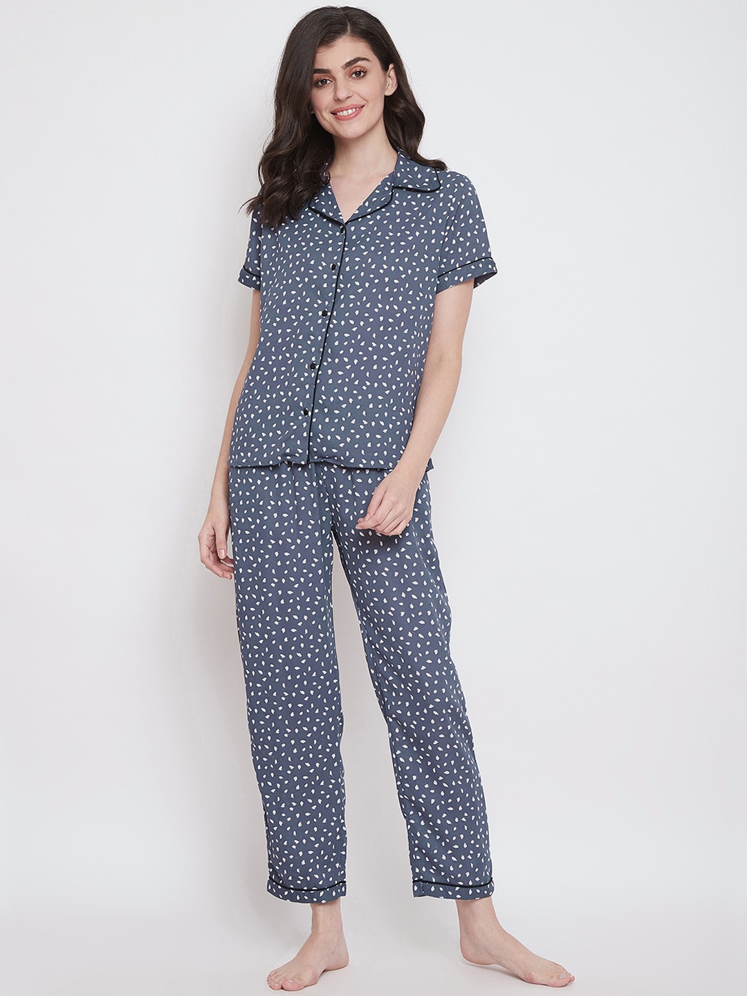 Clovia Women Grey & White Printed Night suit