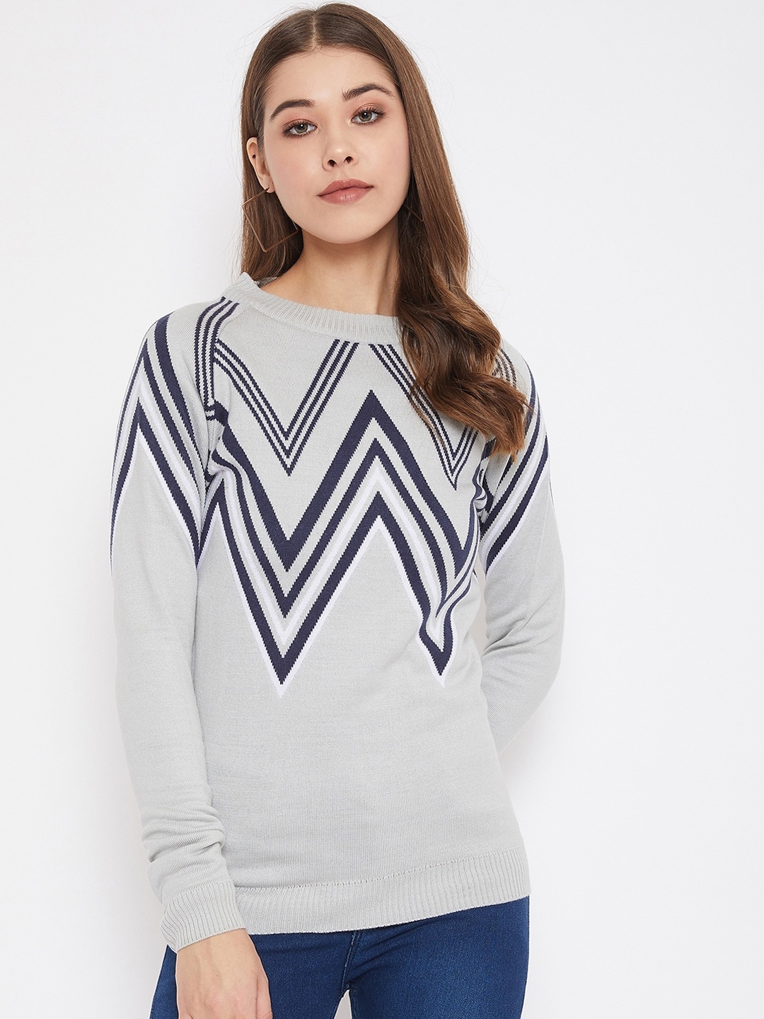 

JUMP USA Women Grey & Navy Blue Patterned Pullover Sweater, Off white
