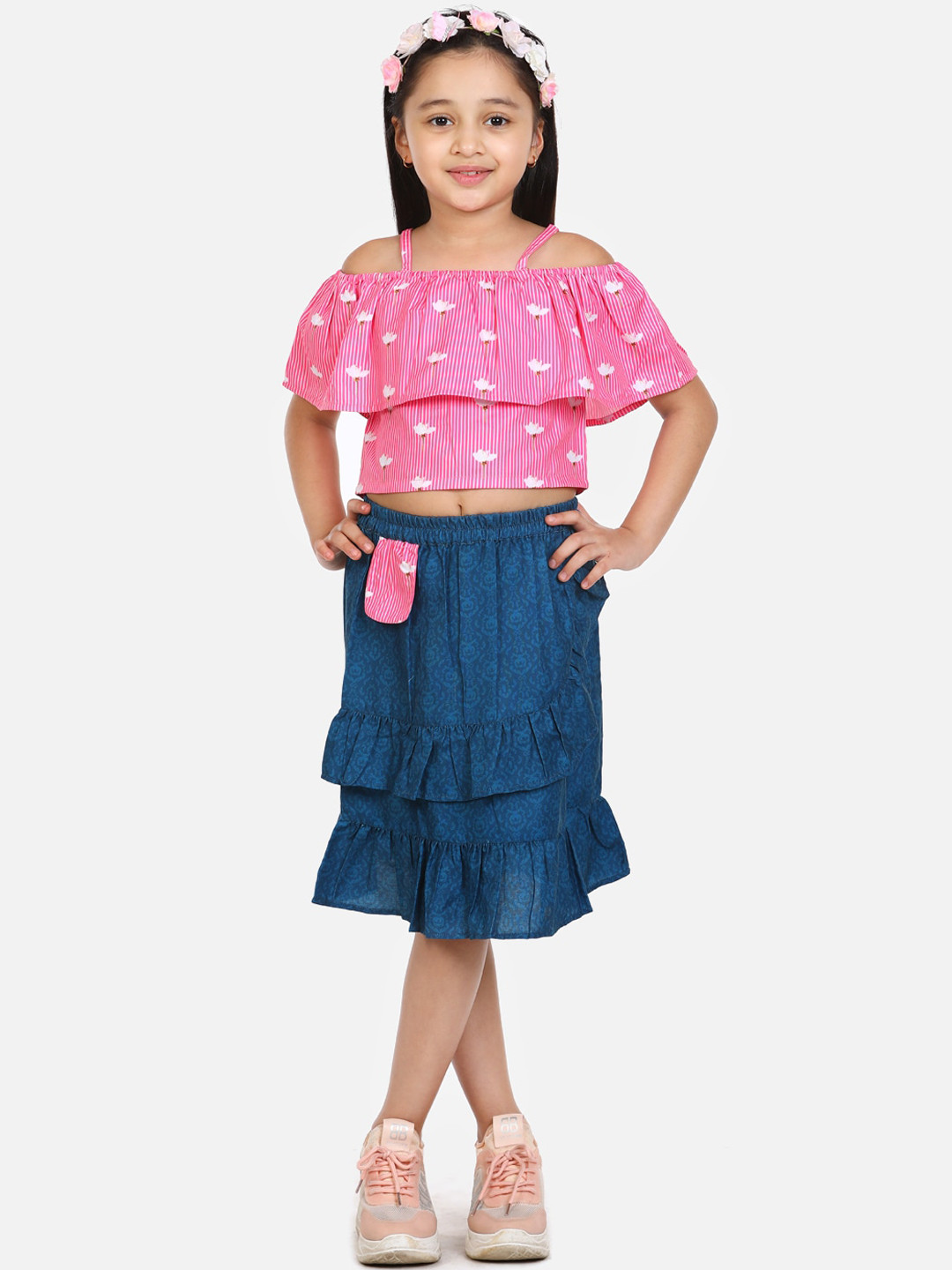 

LilPicks Girls Blue & Pink Printed Clothing Set