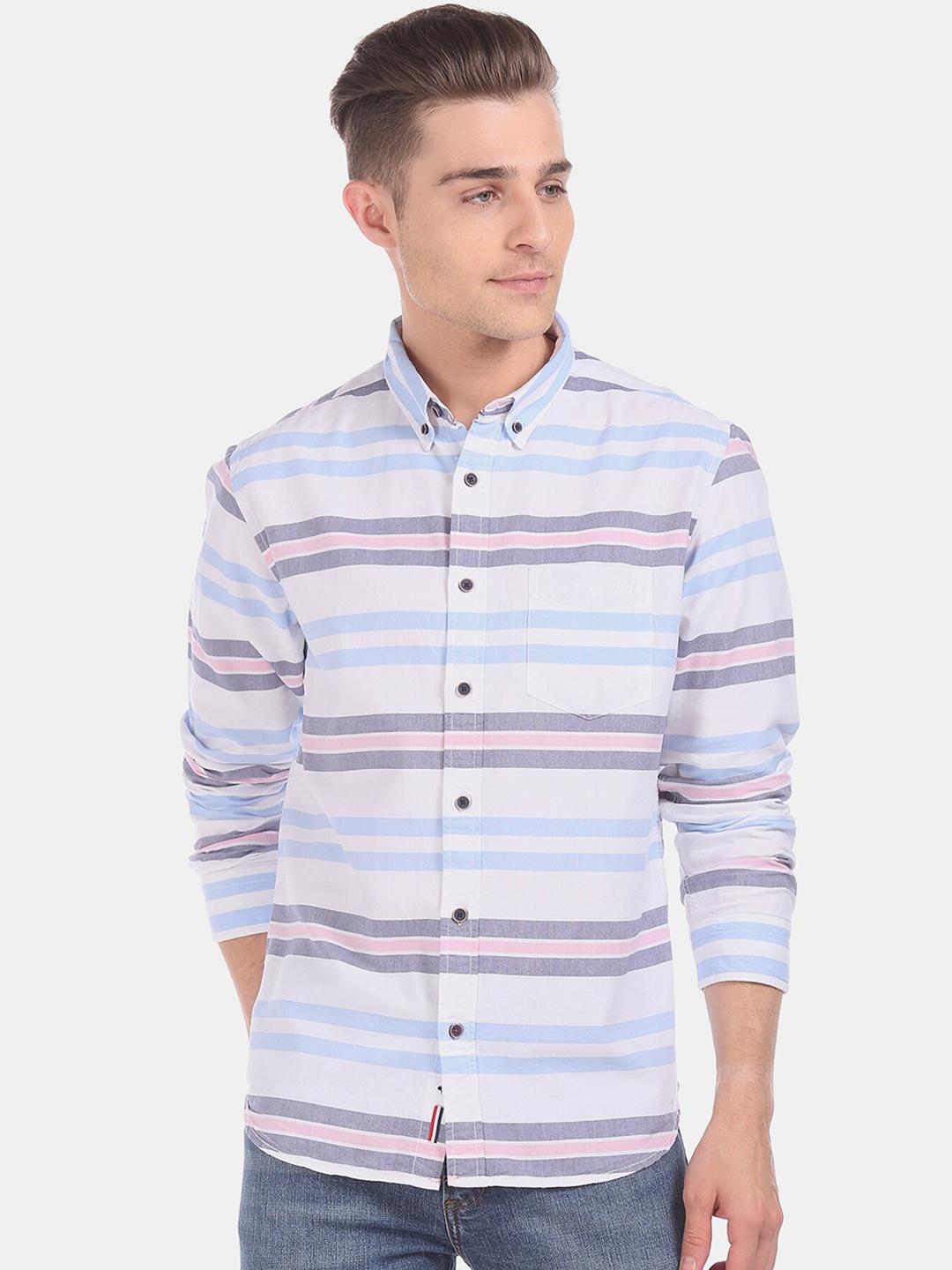 

Aeropostale Men White & Blue Regular Fit Striped Cotton Casual Shirt
