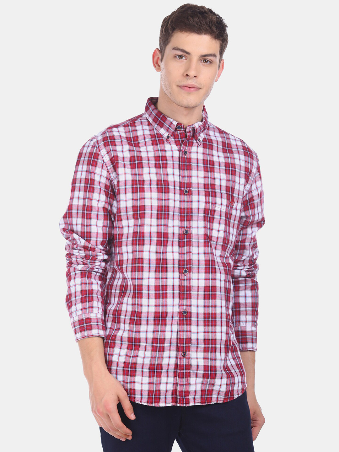 

Aeropostale Men Red Regular Fit Checked Casual Shirt