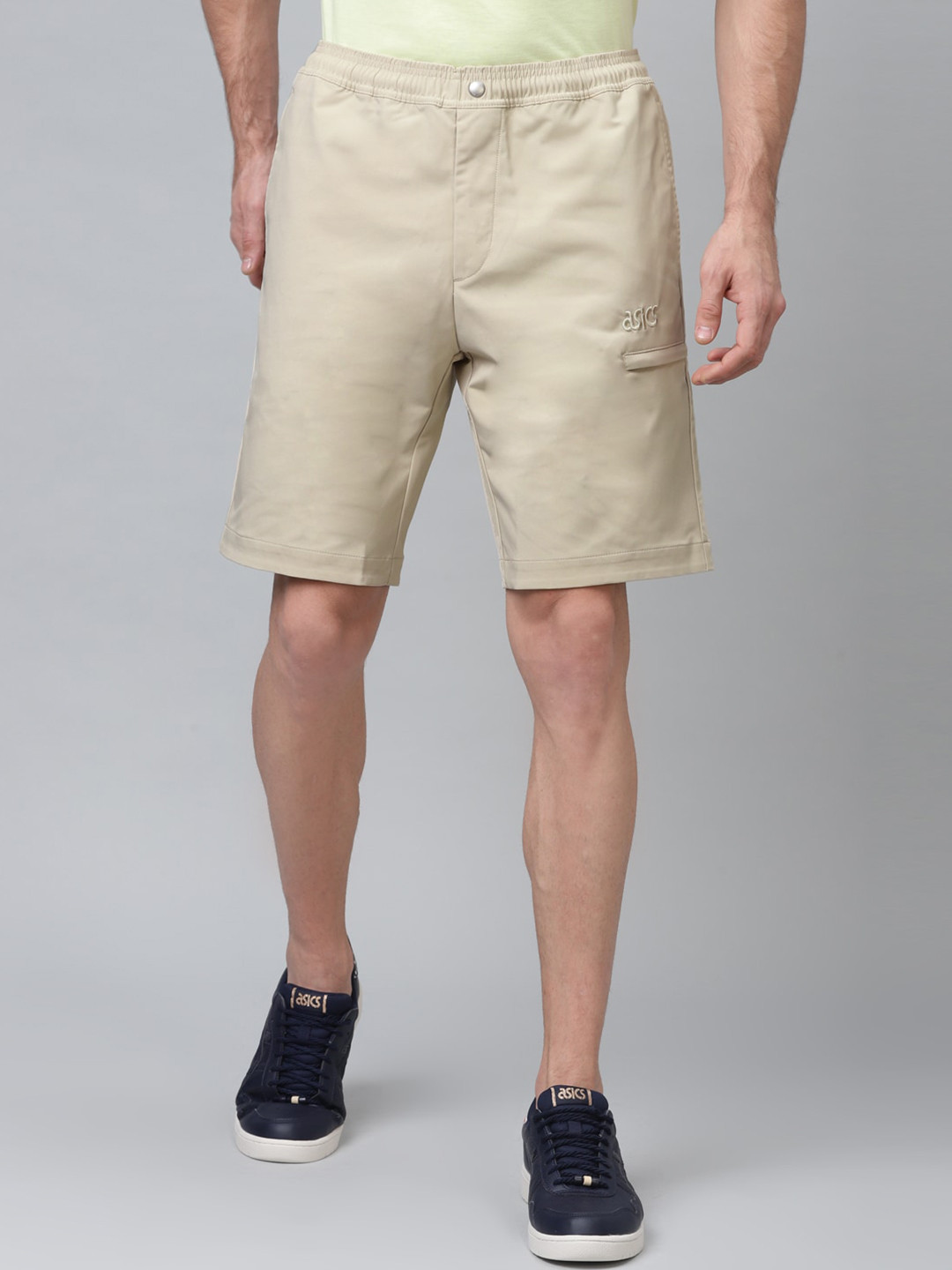 

ASICS Men Beige Solid Regular Fit WVN WORKS Regular Walking Shorts