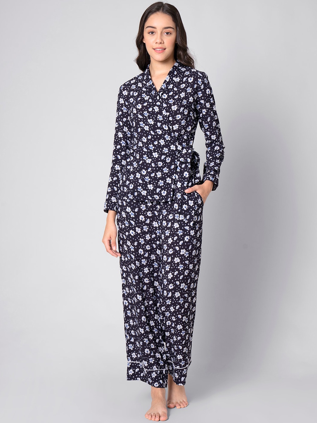 

FabAlley Women Black & White Printed Night Suit