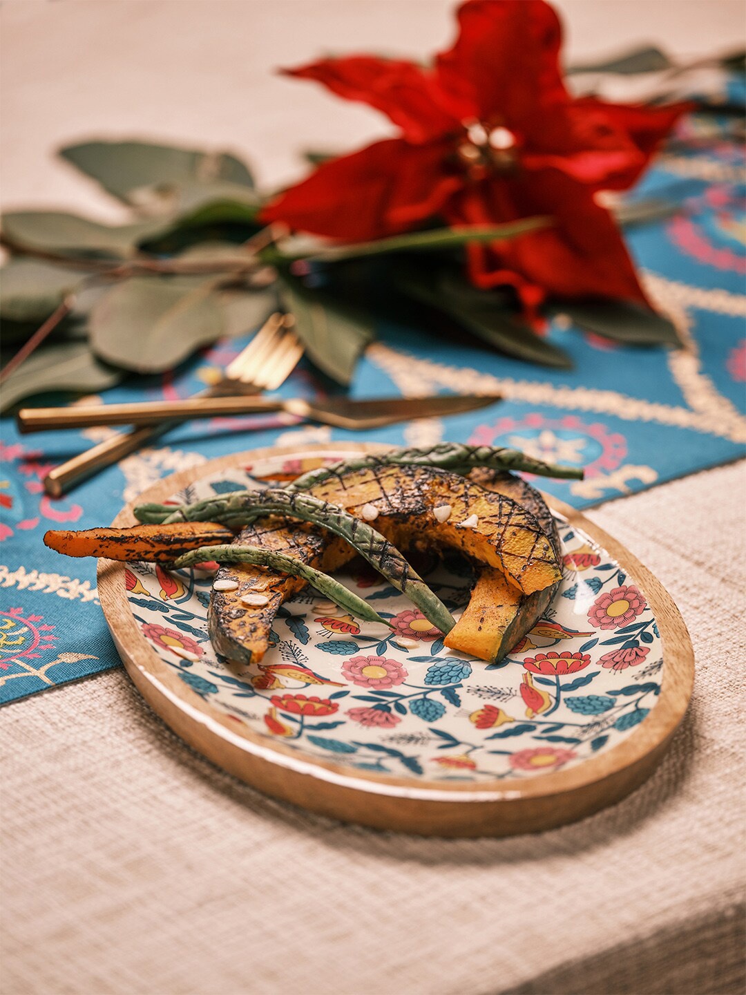 

Chumbak Cream-Coloured & Blue Printed Handmade Wooden Snack Platter