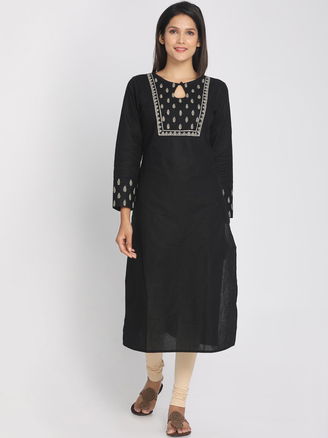 

Nakshi Women Black Embroidered Straight Kurta