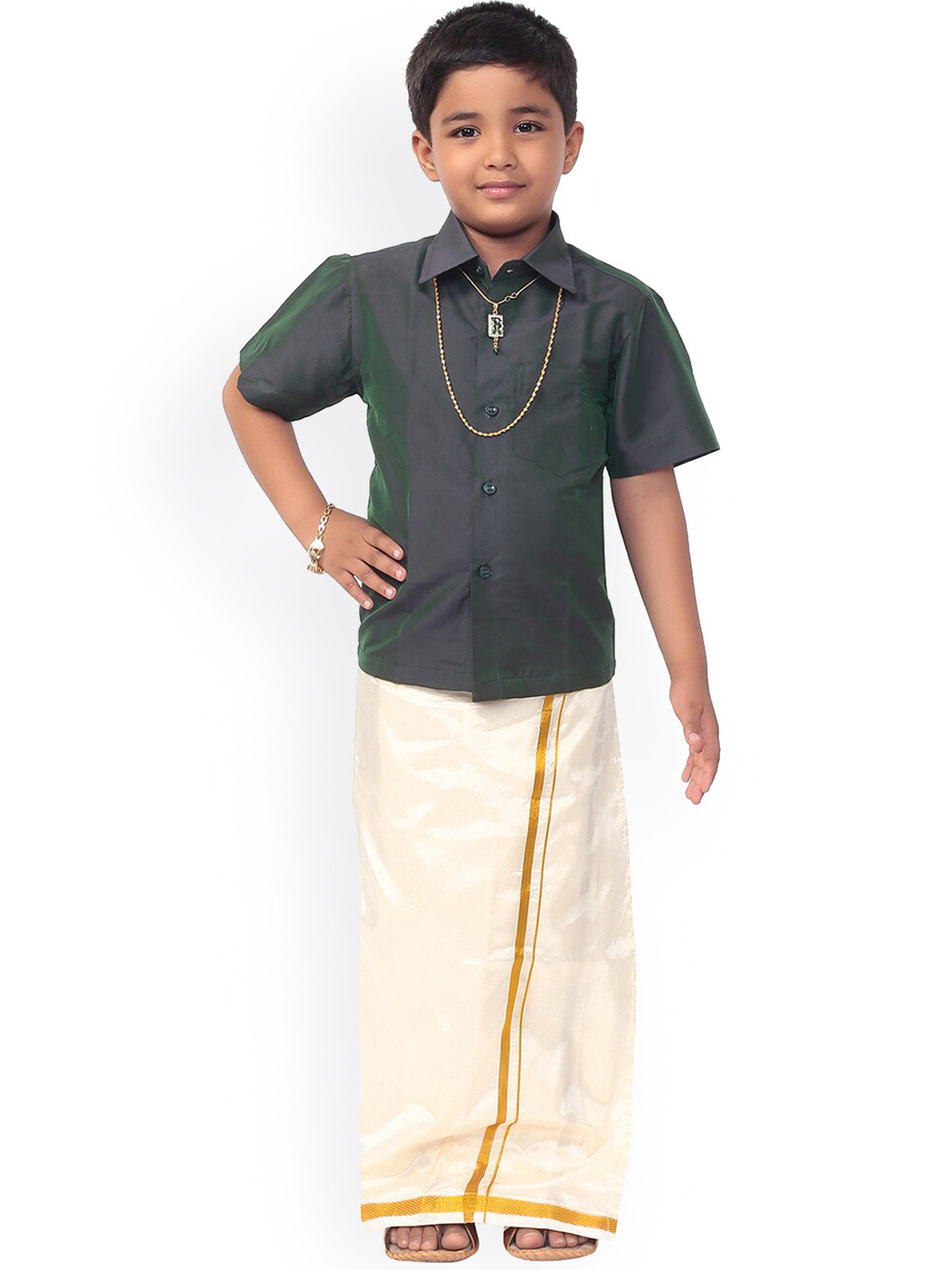 

Thala-thalapathy Boys Green & Cream-Coloured Solid Shirt and Veshti With A Gift Set