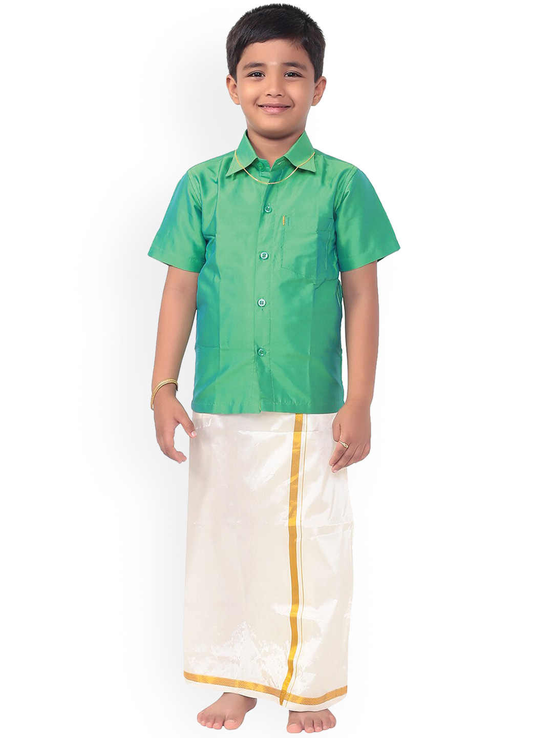 

Thangamagan Boys Green & White Solid Shirt and Veshti