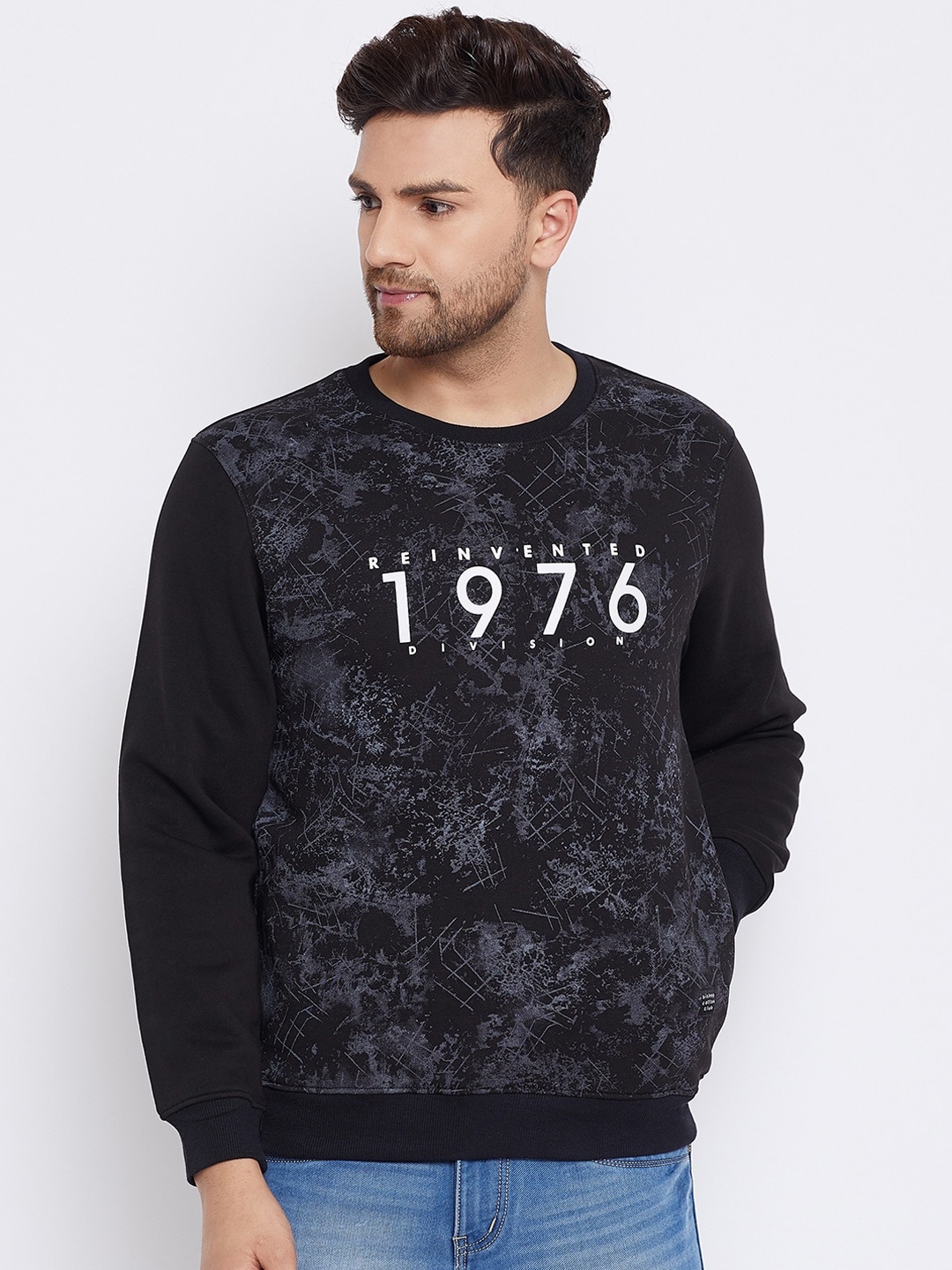 

Bishop Cotton Men Black Printed Sweatshirt