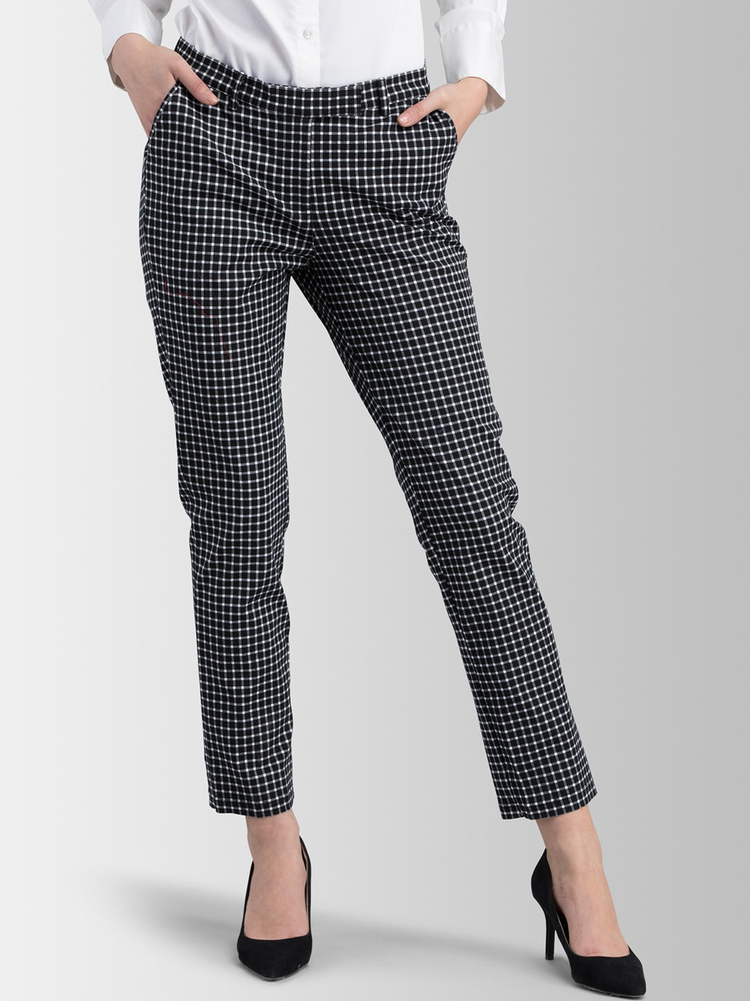 

FableStreet Women Black Slim Fit Checked Regular Trousers