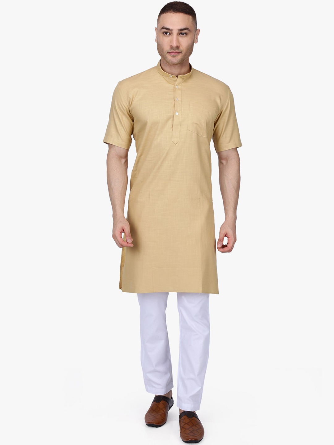 

RAJUBHAI HARGOVINDAS Men Brown Solid Kurta with Pyjamas