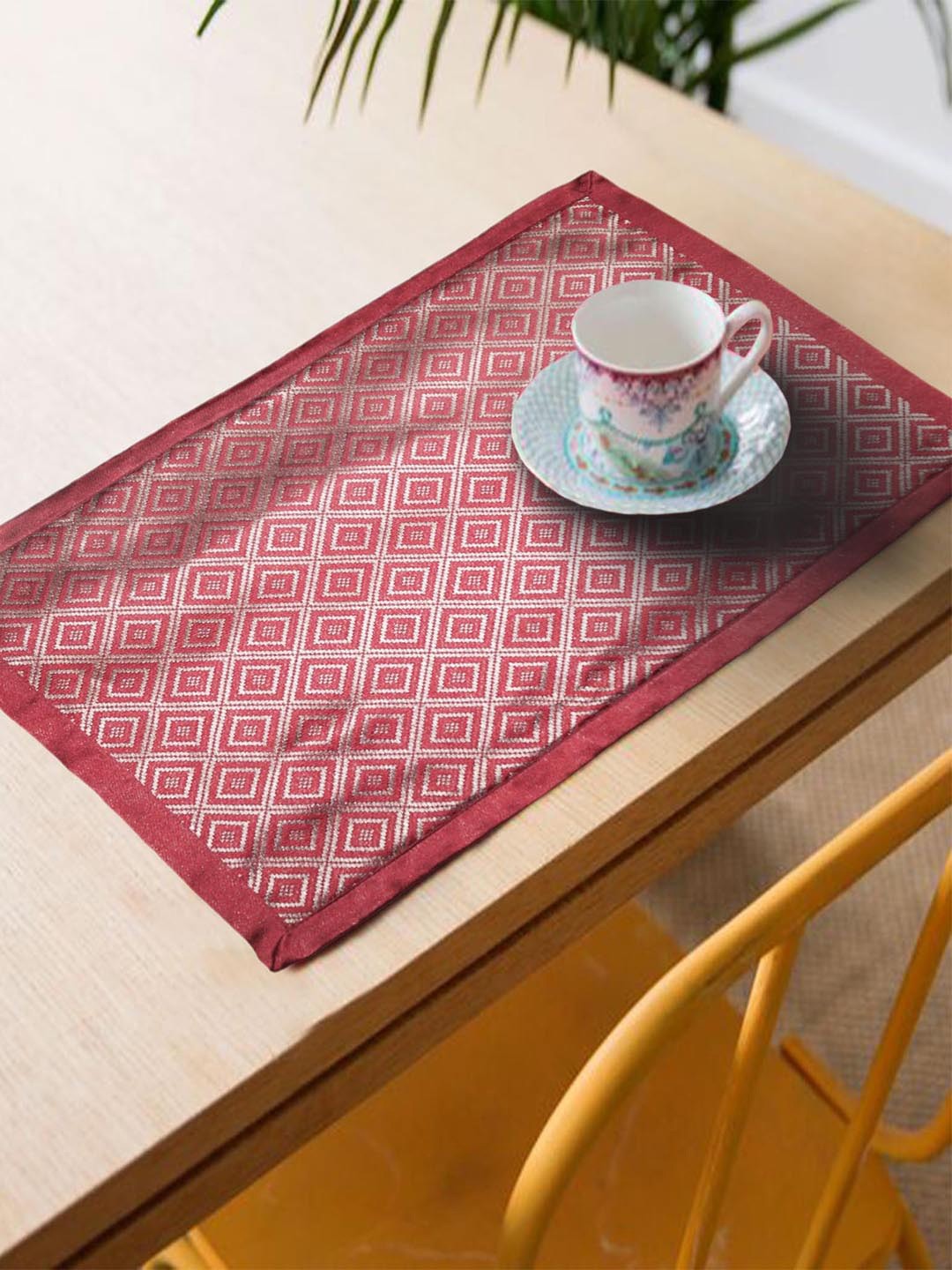 

Lushomes Set Of 6 Red & Grey Ethnic Motifs Jacquard Table Placemats