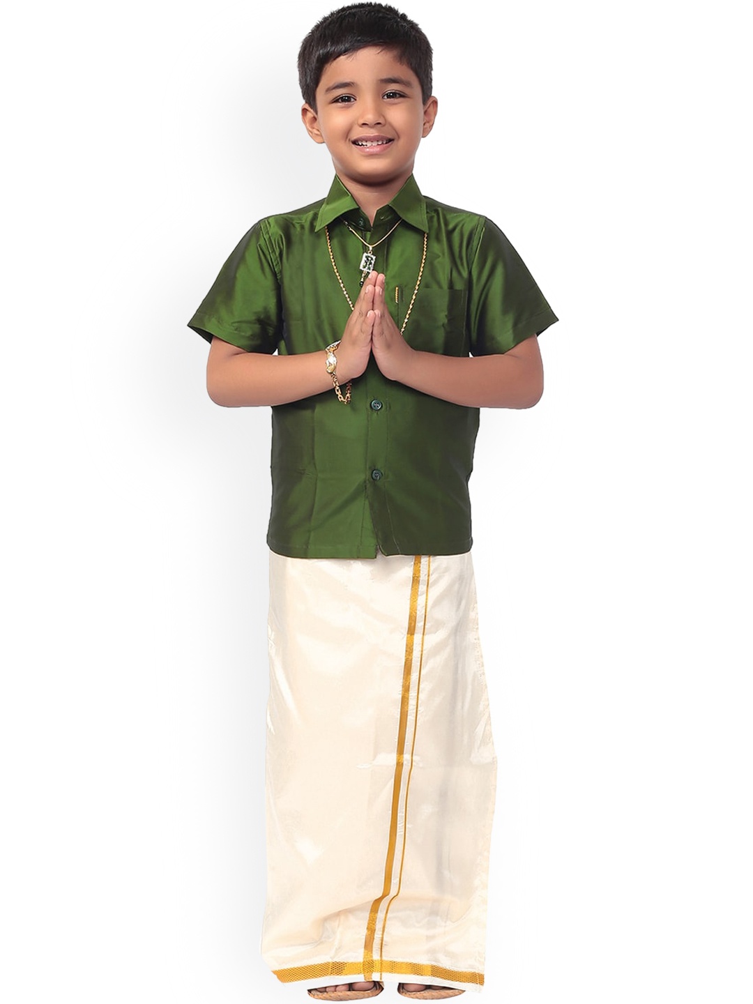 

Thangamagan Boys Green & Off-White Solid Shirt and Veshti