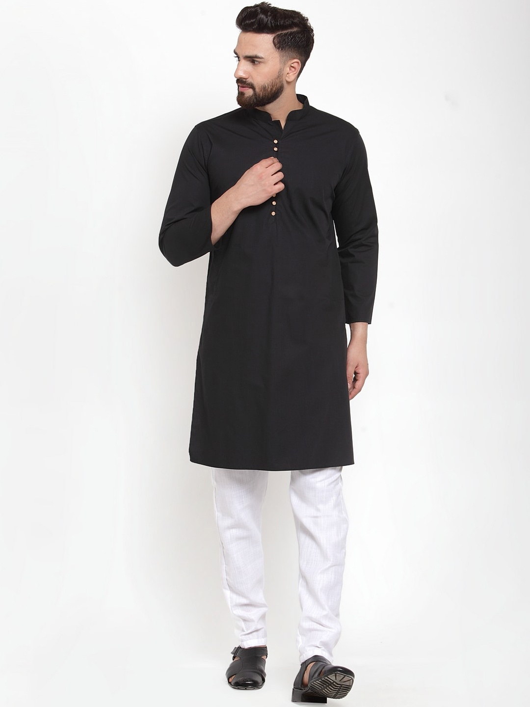 

Purple State Men Black & Off-White Solid Kurta with Pyjamas