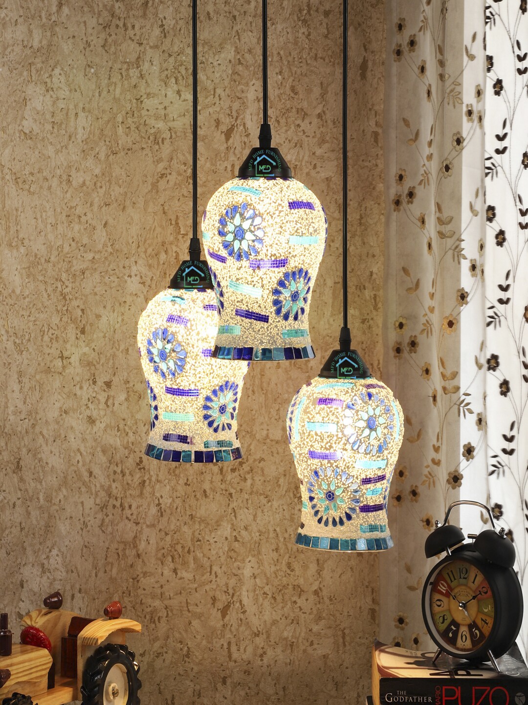 

MFD HOME FURNISHING White & Blue Printed Cluster Light