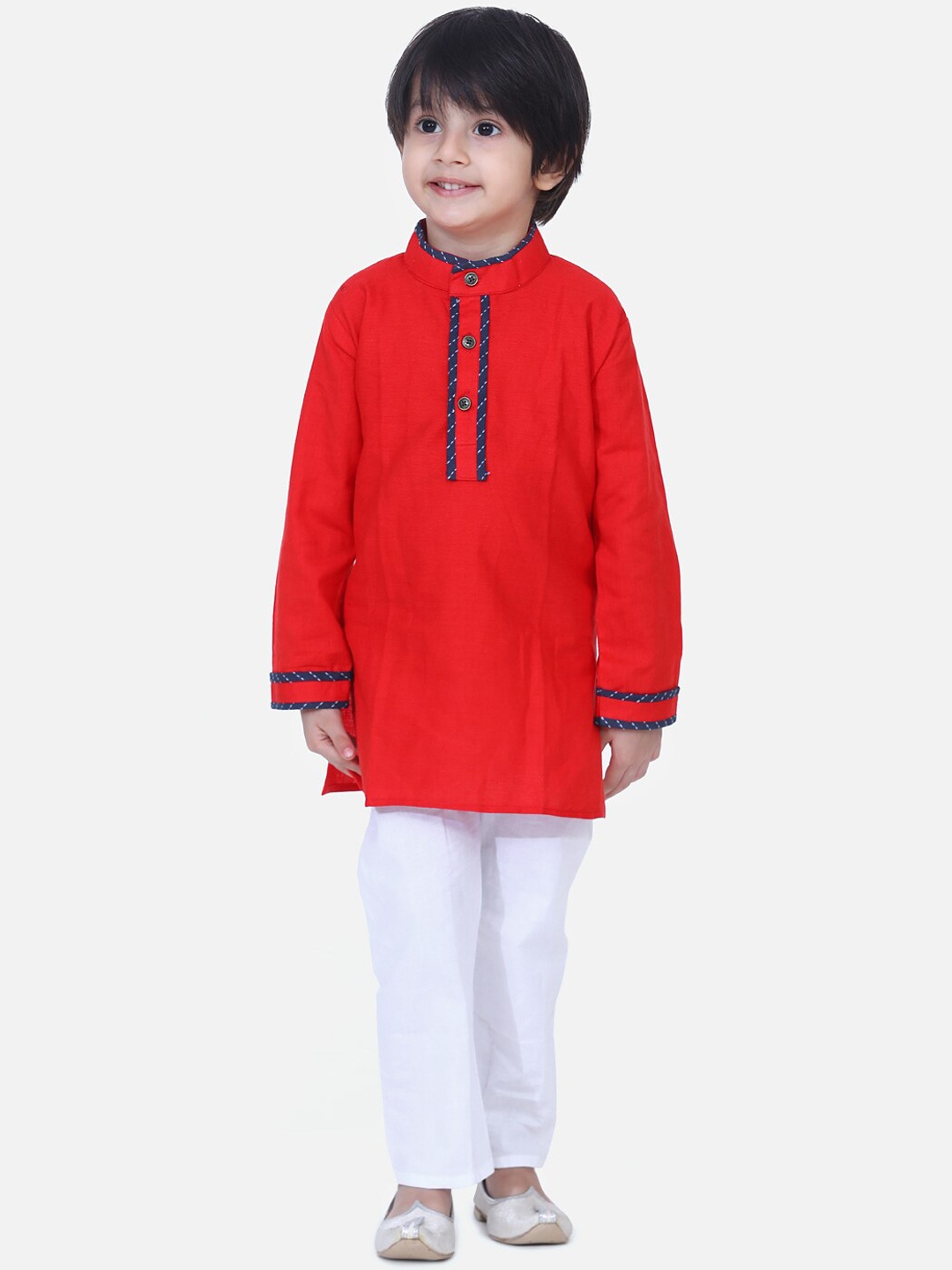 

BownBee Boys Red & White Solid Kurta with Pyjamas