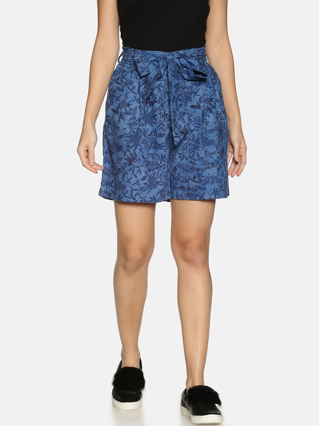 

Bene Kleed Women Blue Printed Regular Fit Regular Shorts