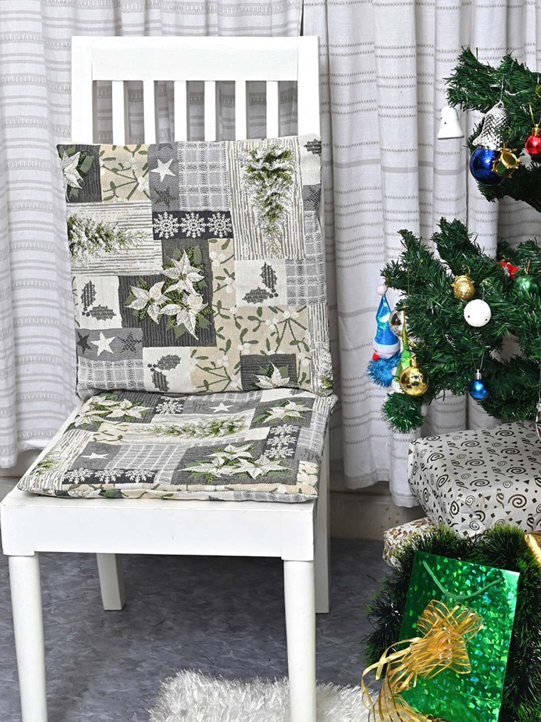 

AVI Living White & Green Set Of 2 Printed General Support Chair Pads