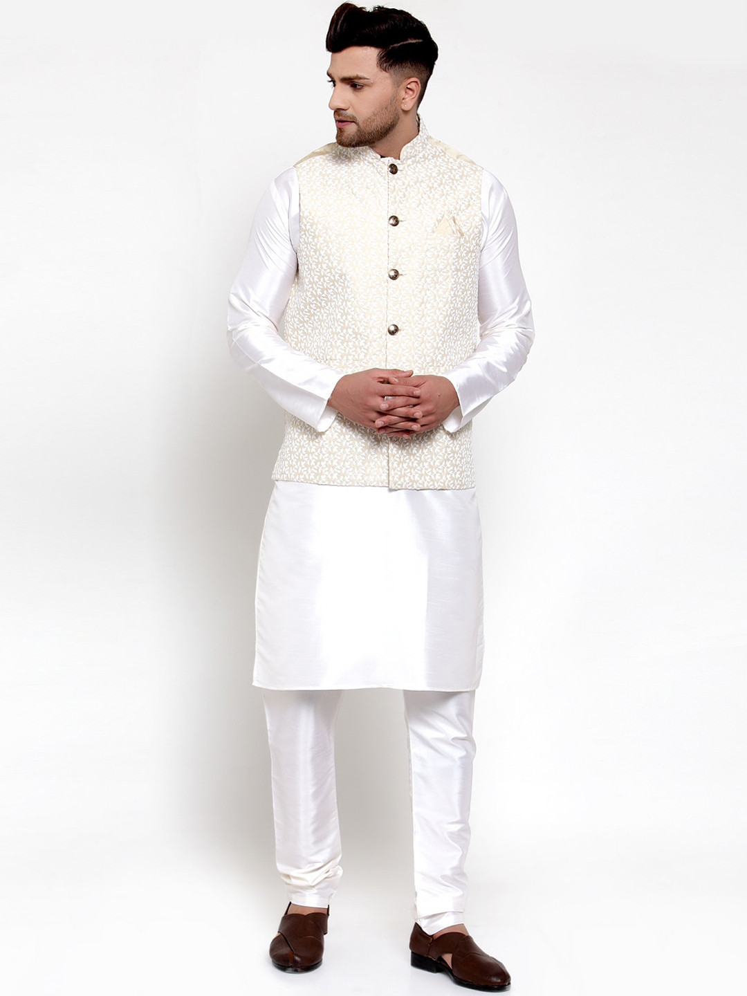 

Jompers Men Beige & White Solid Kurta with Pyjamas