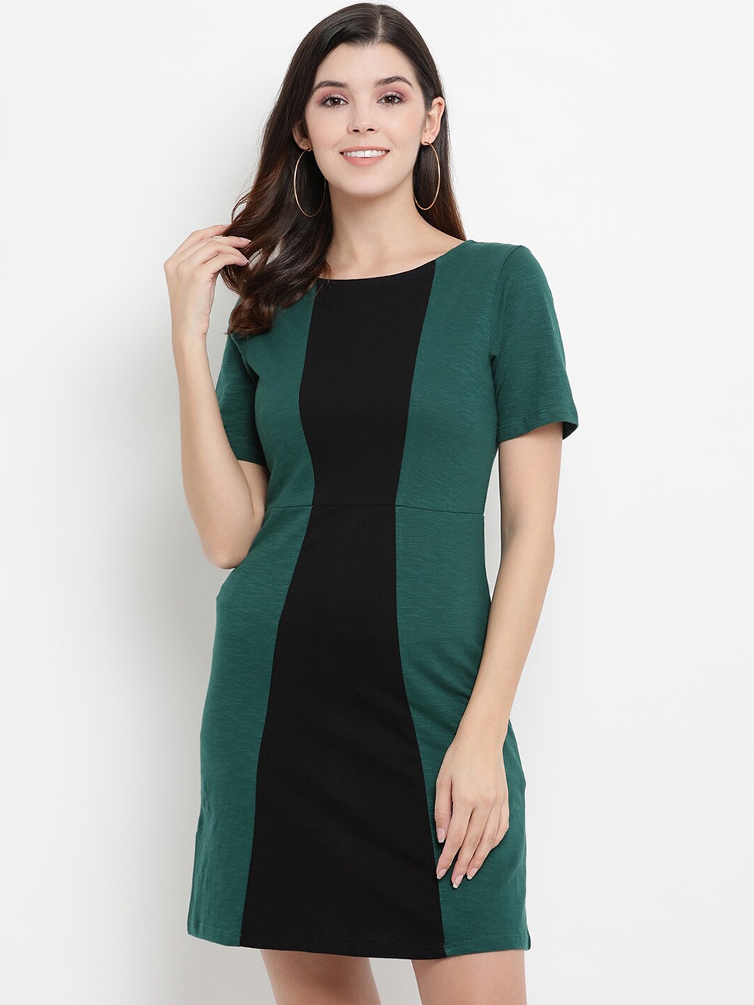 

THREAD MUSTER Women Green & Black Colourblocked Sheath Dress