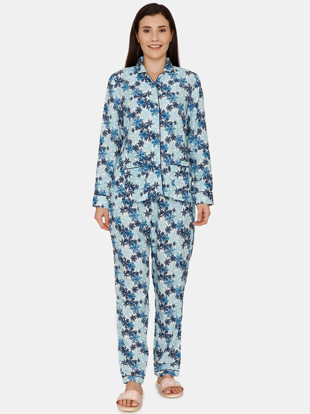 

Zivame Women Blue & White Printed Night suit