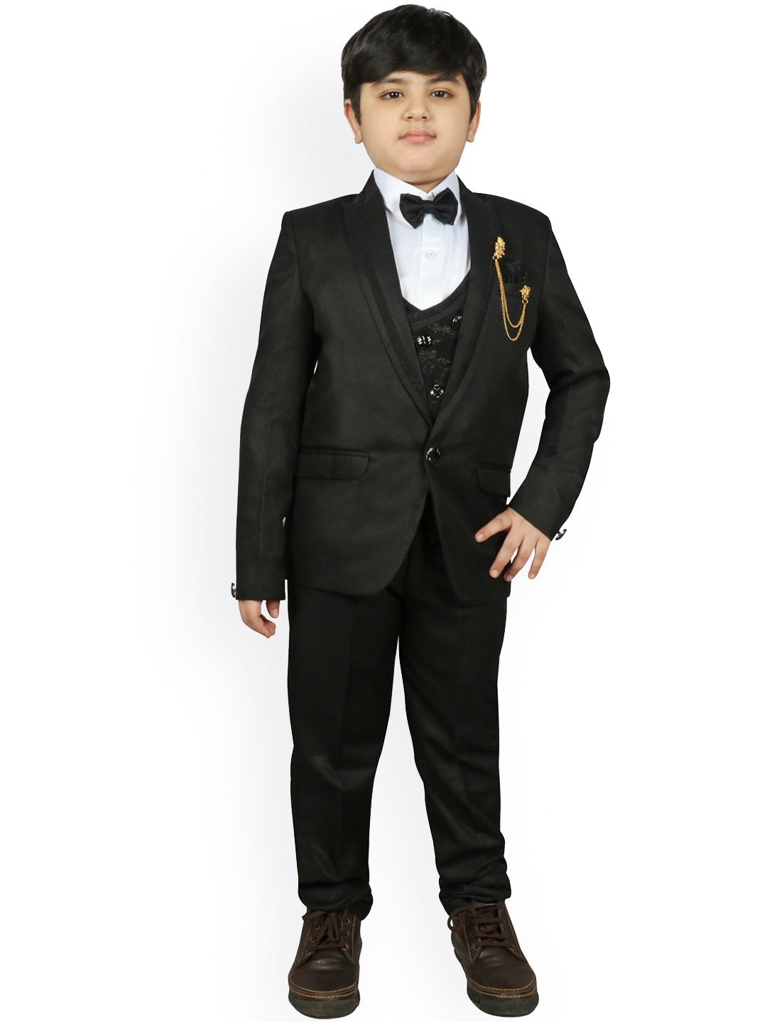

SG YUVRAJ Boys Black Solid Single-Breasted Party Suit
