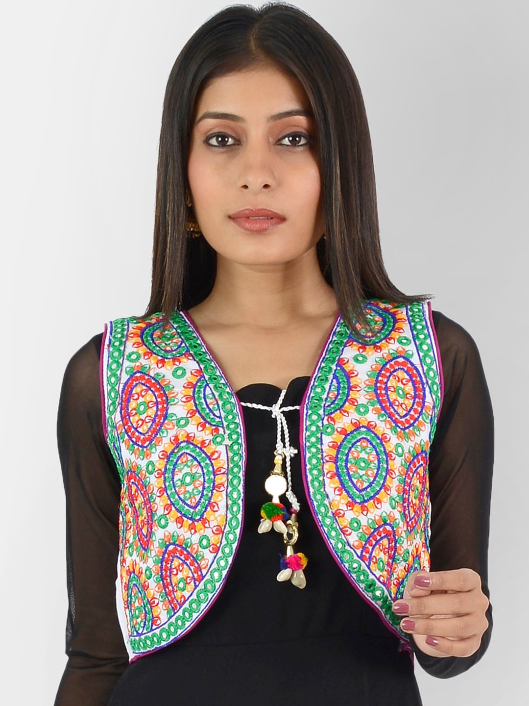 BANJARA INDIA Women White Kutchi Embroidered Short Ethnic Jacket