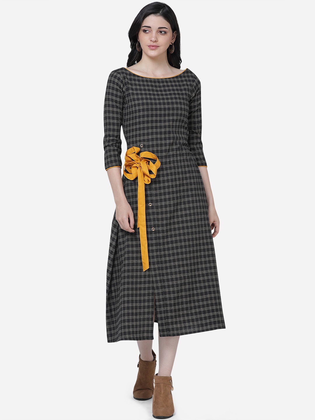 

Youthnic Women Black Checked Fit and Flare Dress