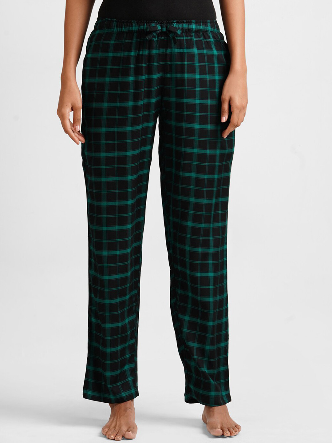 

DRAPE IN VOGUE Women Black & Green Checked Lounge Pants