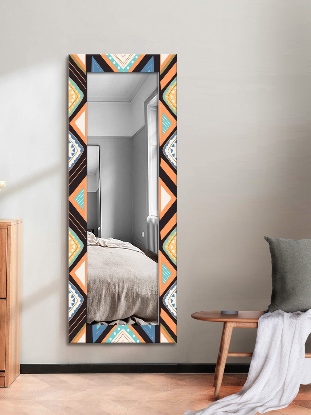 

999Store Orange & White Printed Framed Wall Mirror