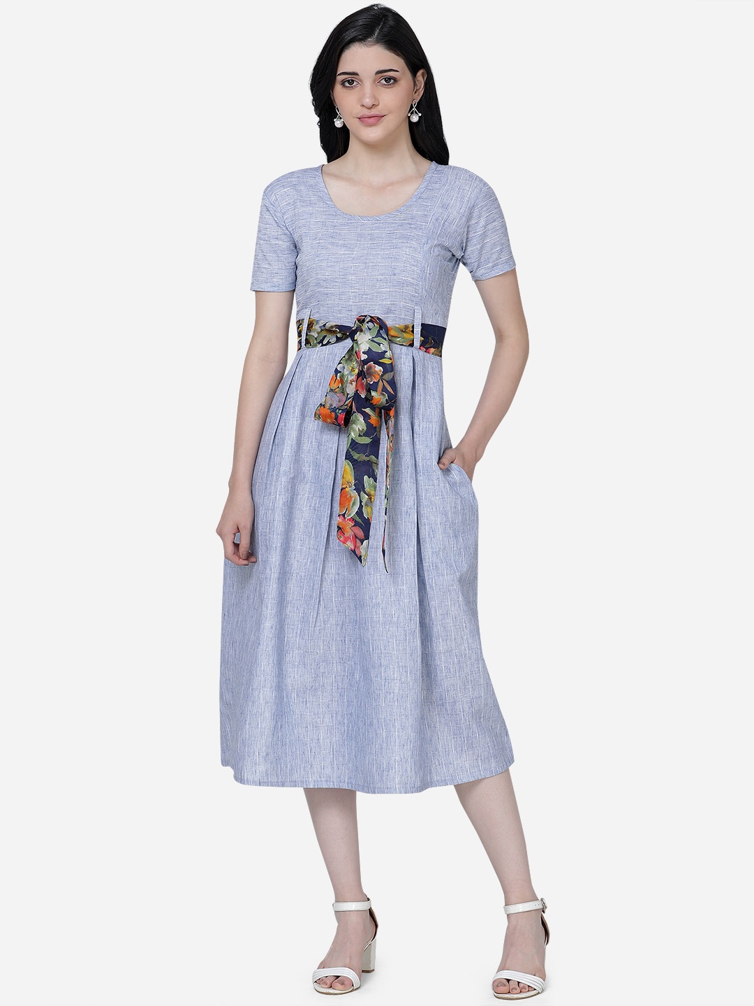 

Youthnic Women Blue Solid Fit and Flare Dress