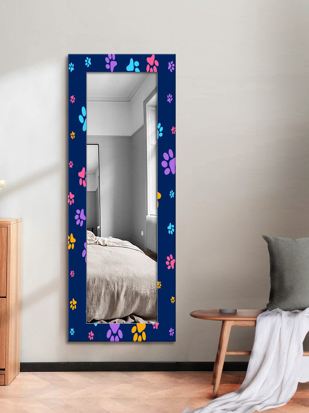 

999Store Navy Blue & Pink Printed Wall Mirror