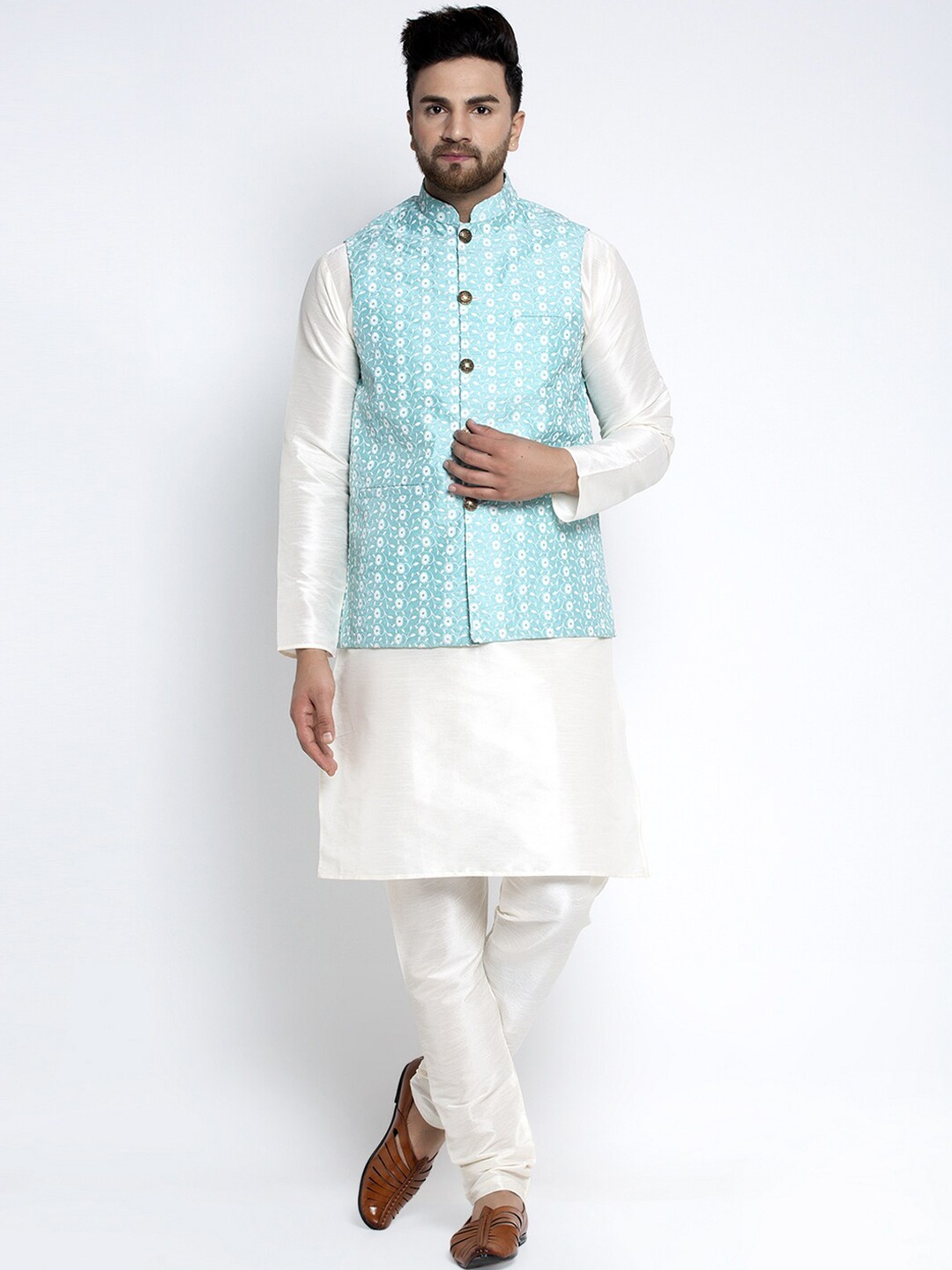 

Jompers Men Turquoise Blue & White Solid Kurta with Churidar & Nehru Jacket