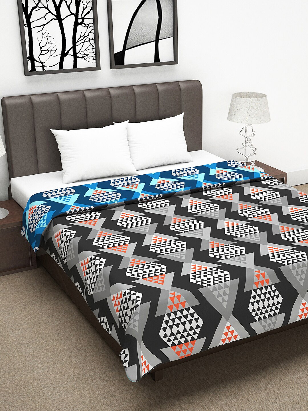 

Divine Casa Black & Orange Geometric Mild Winter 110 GSM Double Bed Dohar