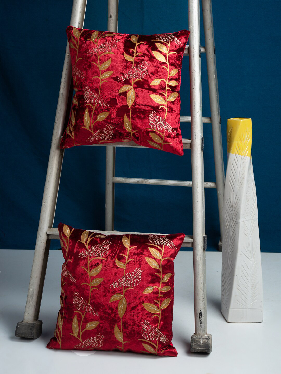 

HOSTA HOMES Maroon Set of 2 Floral Square Cushion Covers