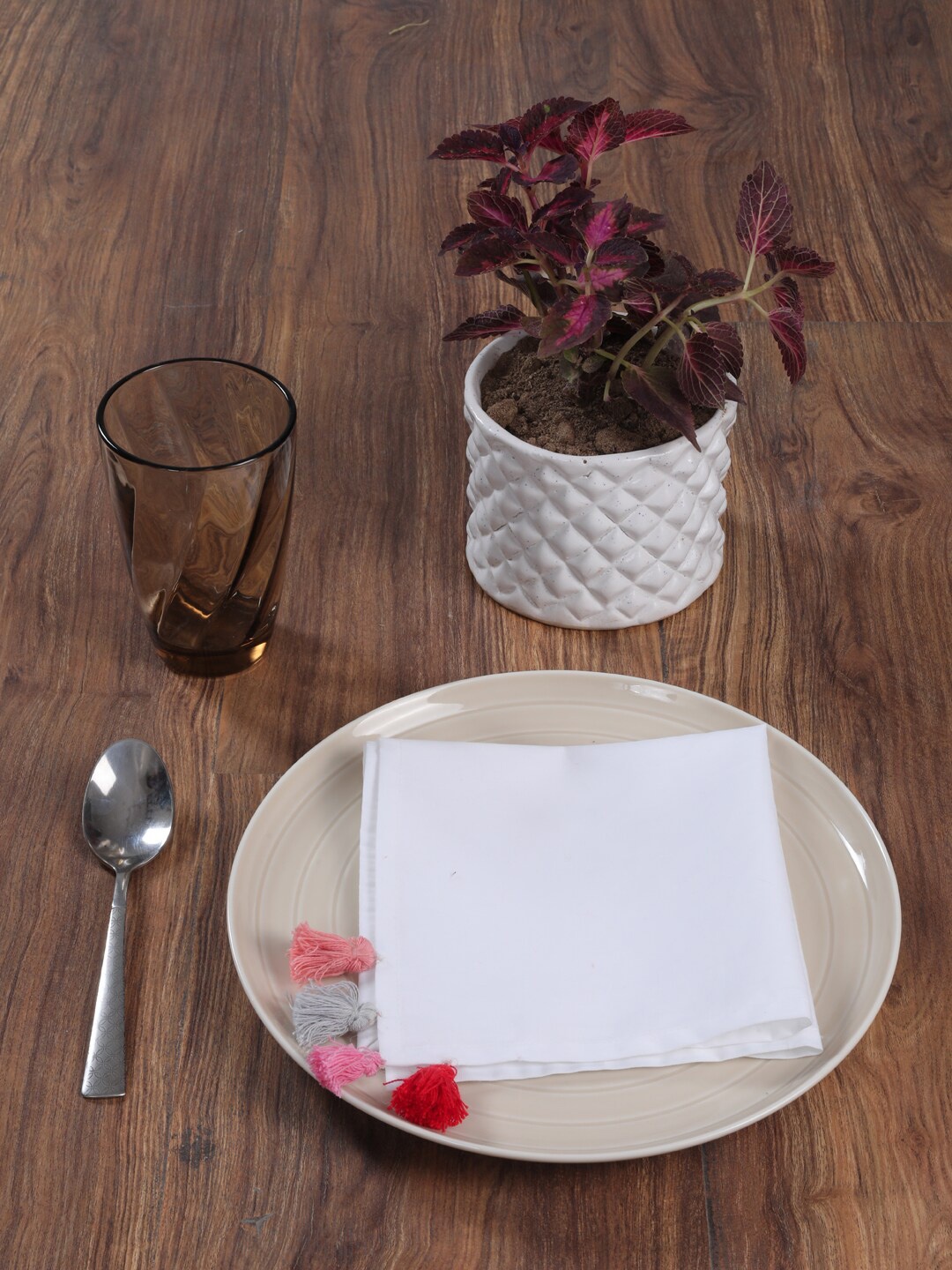 

My Gift Booth Set of 6 White Tassel Table Napkins