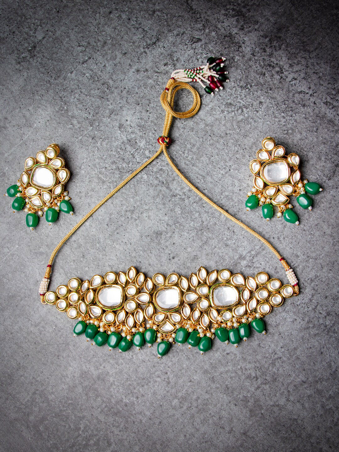

MORKANTH JEWELLERY Green & White Gold-Plated Handcrafted Jewellery Set