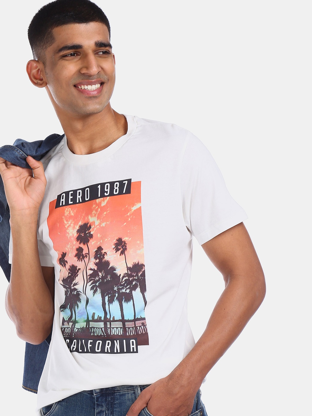 

Aeropostale Men White Printed Round Neck Cotton T-shirt