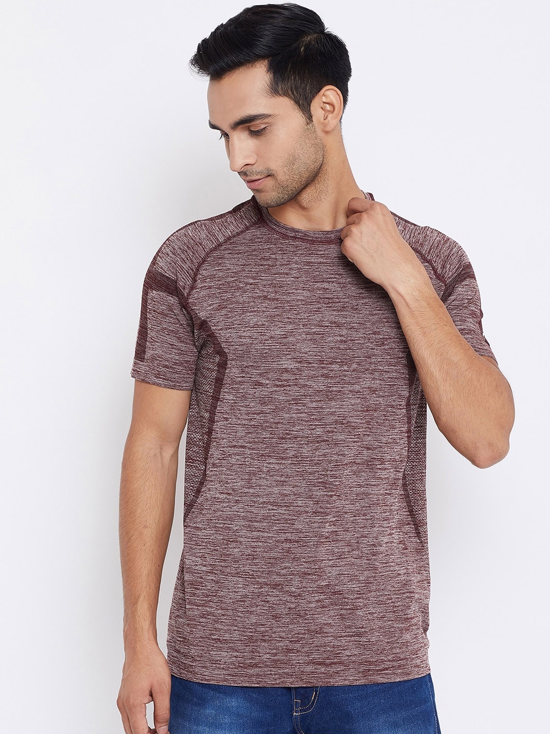 C9 AIRWEAR Men Maroon Solid Round Neck T-shirt
