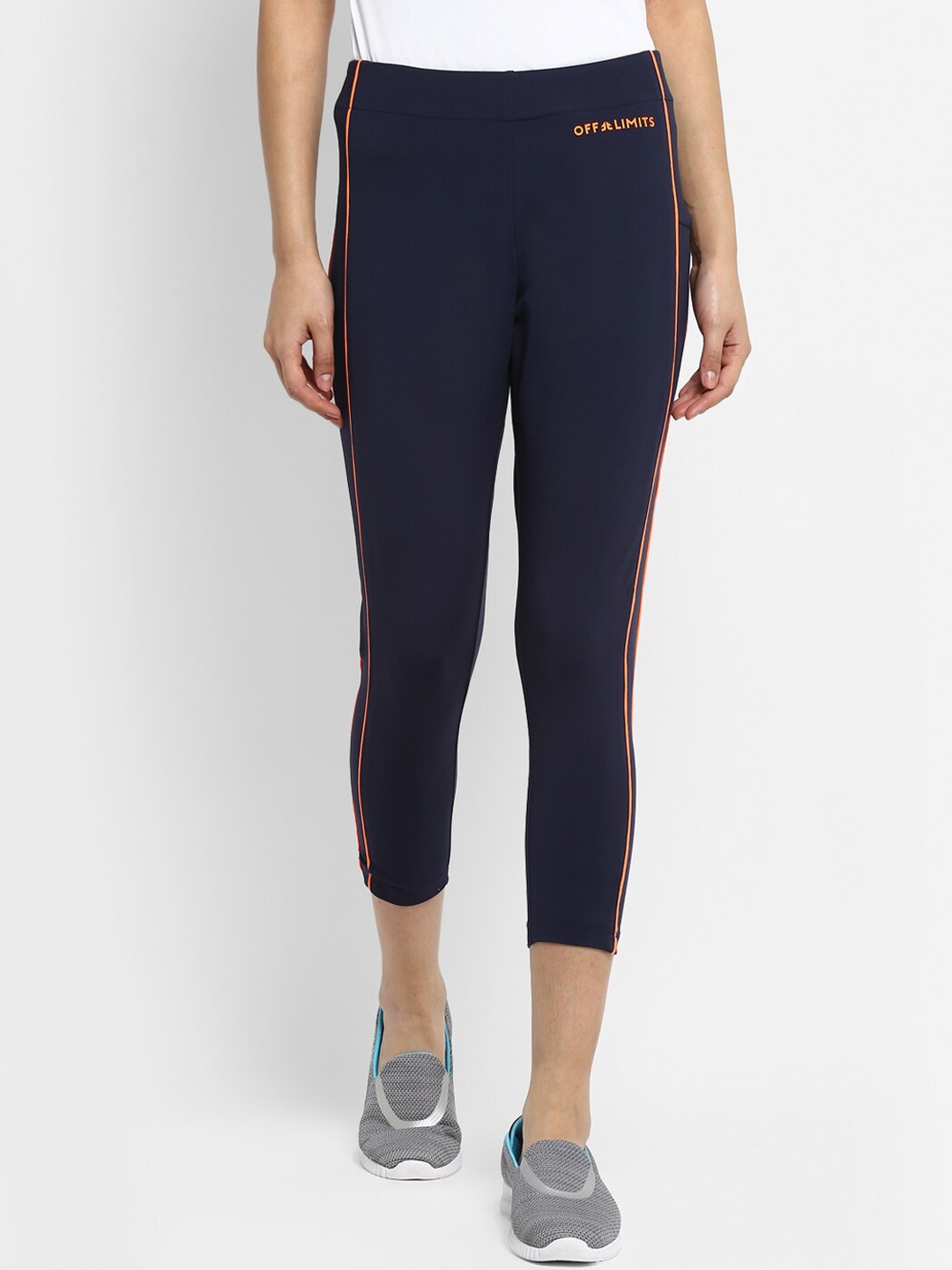 OFF LIMITS Women Navy Blue Solid Tights